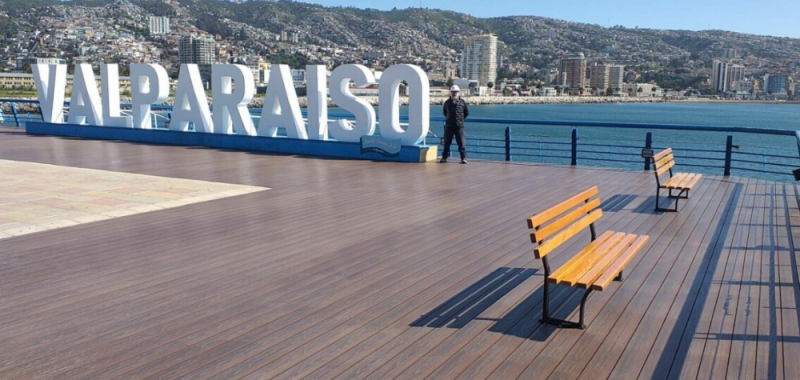 Deck Muelle Barón reabre al público tras modernización de su infraestructura