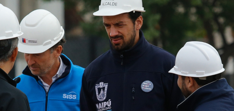 Alcalde Vodanovic aclara que decisión no afectará a permisos ya otorgados