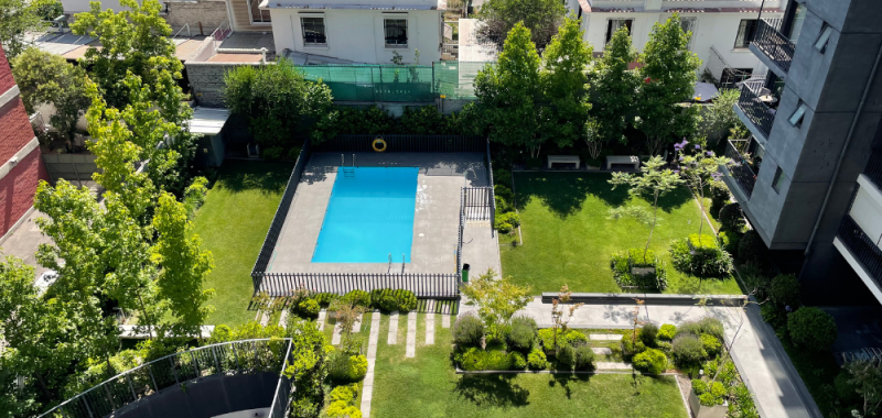 Comunidades gastan en promedio entre $100.000 a $200.000 sólo en mantención de piscinas
