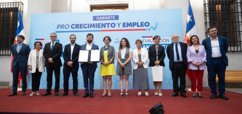Gobierno entrega propuesta para agilizar permisos sectoriales