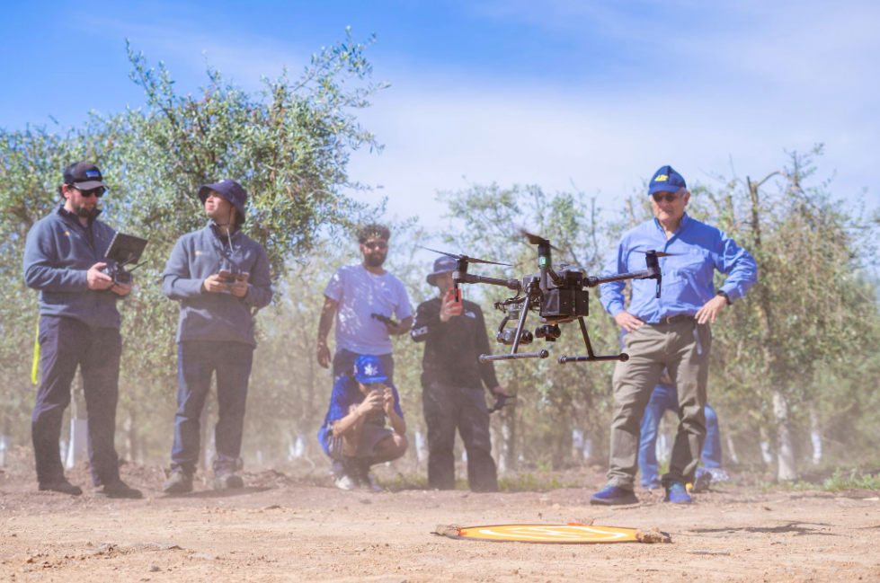 Universidades de Talca y de Beijing emplean inteligencia artificial y drones para combatir escasez hídrica