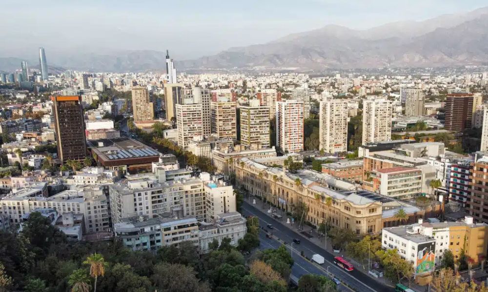 Fitch Ratings: Mercado inmobiliario de Chile tendrá un crecimiento “modesto” en 2025