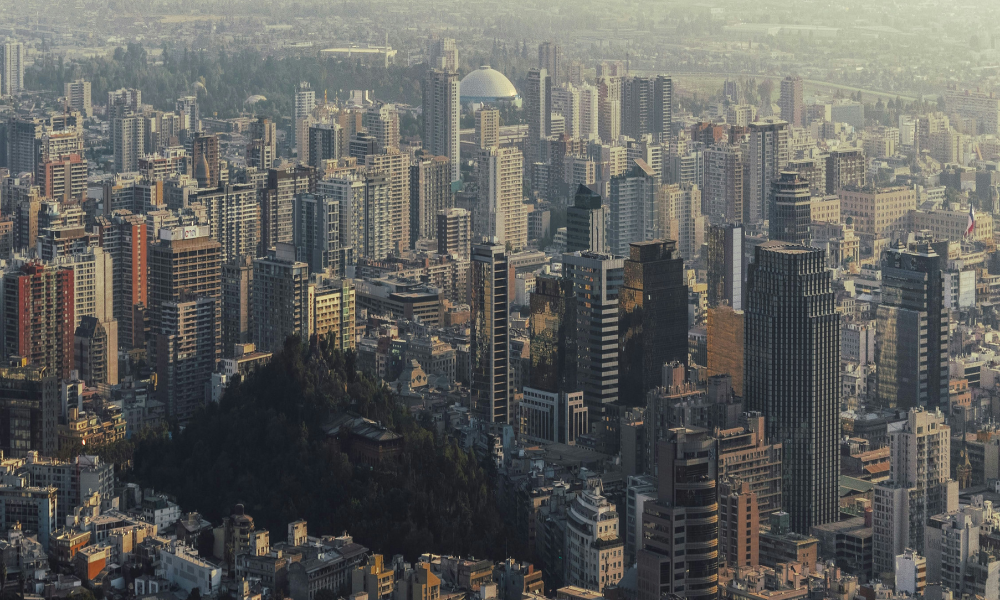 Ventas de departamentos en la RM inician 2026 con leve repunte y fuerte dinamismo en comunas del sur