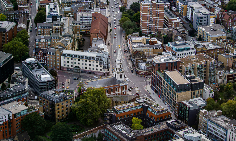 Mercado hipotecario en Reino Unido inicia 2026 con caída en pagos mensuales