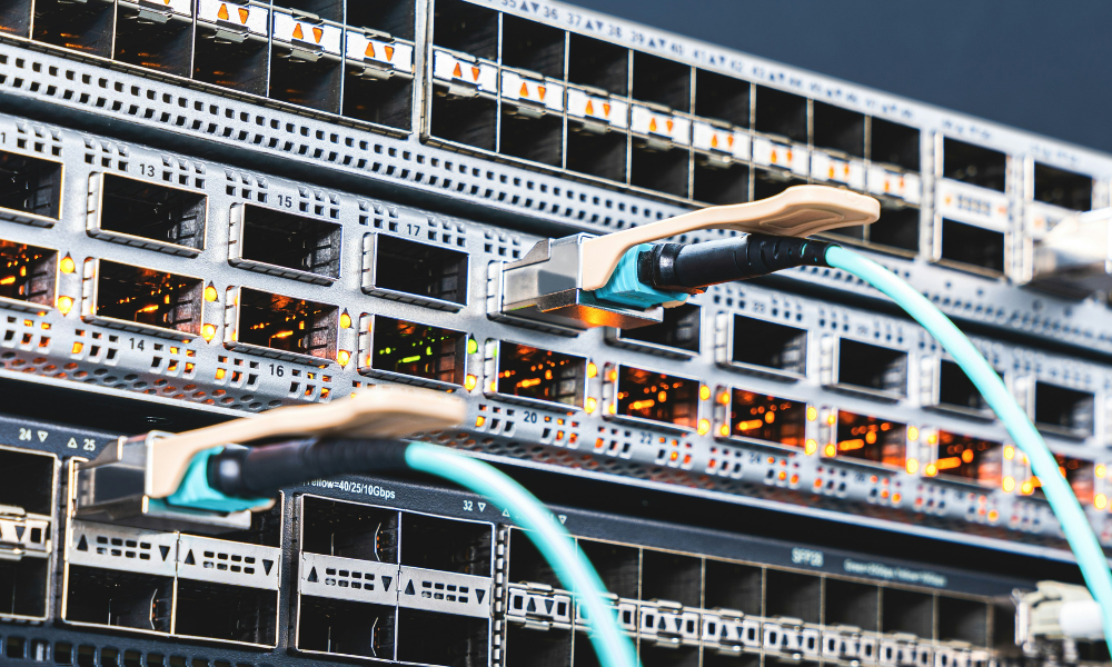 Demanda por data centers en Santiago se dispara y reduce vacancia a mínimos históricos