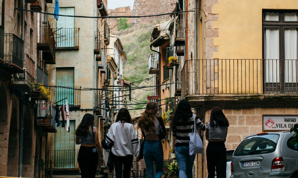 Acceso a la vivienda en España: 44% de los jóvenes de 26 a 34 años vive con sus padres