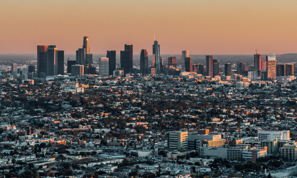 California entre 2019 y 2024 sumó más de 650 mil viviendas, incluso con la caída en el tamaño de los hogares